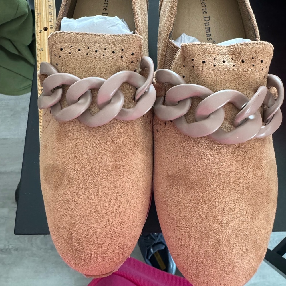 Women’s shoes